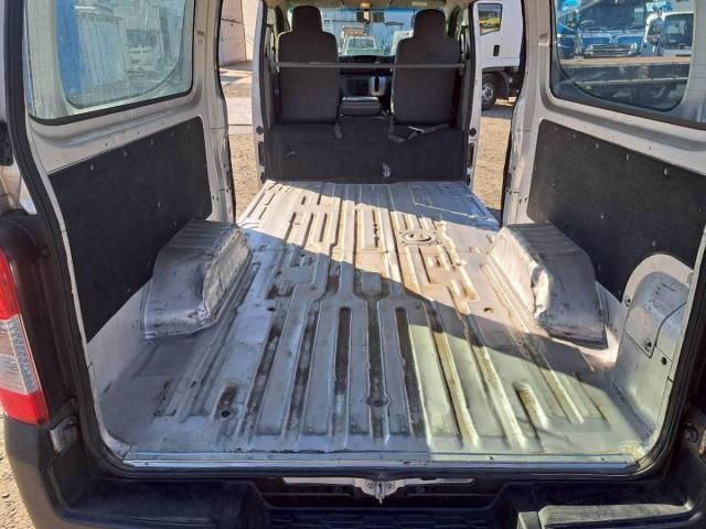 NISSAN CARAVAN VAN 2WD 2014 Image 31