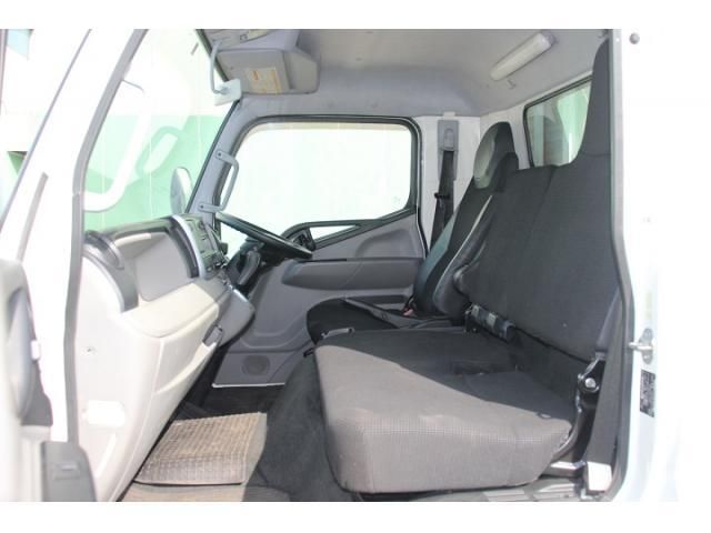 MITSUBISHI CANTER 2018 Image 31