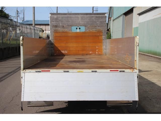 MITSUBISHI CANTER 2018 Image 31