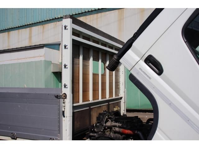 MITSUBISHI CANTER 2018 Image 31