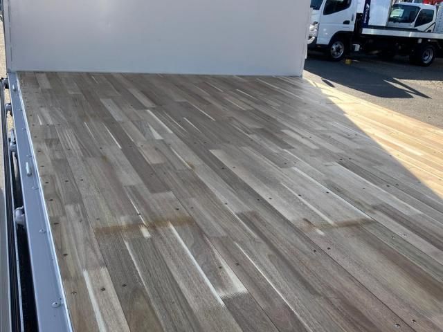 MITSUBISHI FUSOU FIGHTER 2025 Image 31