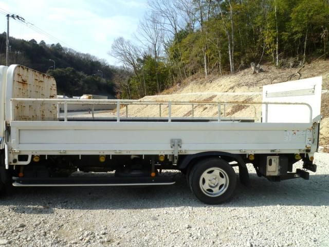 HINO DUTRO 2019 Image 31