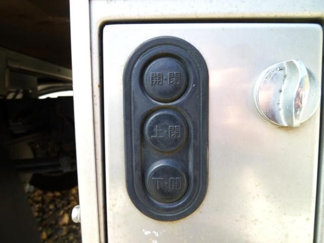 HINO DUTRO 2019 Image 31