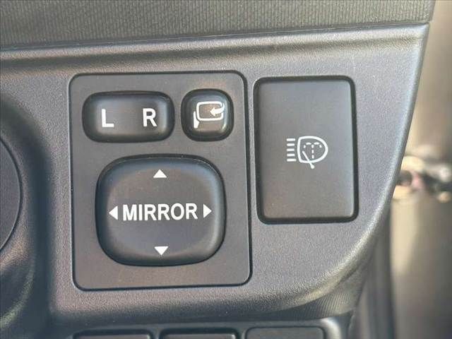 TOYOTA AQUA 2013 Image 31