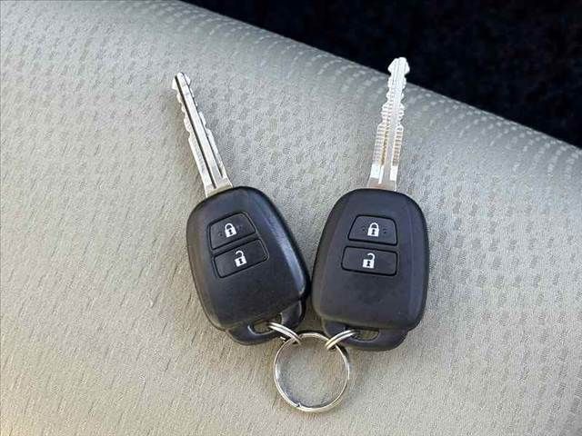 TOYOTA AQUA 2013 Image 31