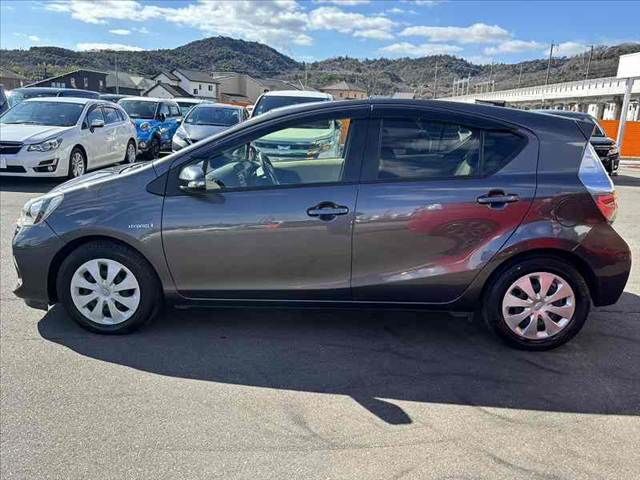 TOYOTA AQUA 2013 Image 31