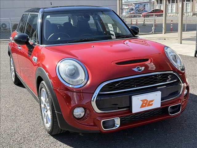 BMW MINI COOPER S 5D 2015 Image 31