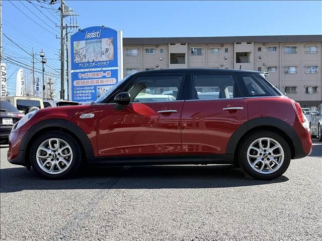 BMW MINI COOPER S 5D 2015 Image 31