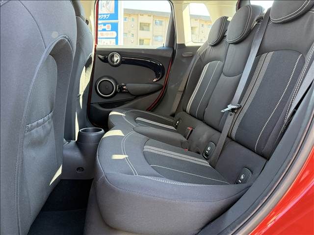 BMW MINI COOPER S 5D 2015 Image 31