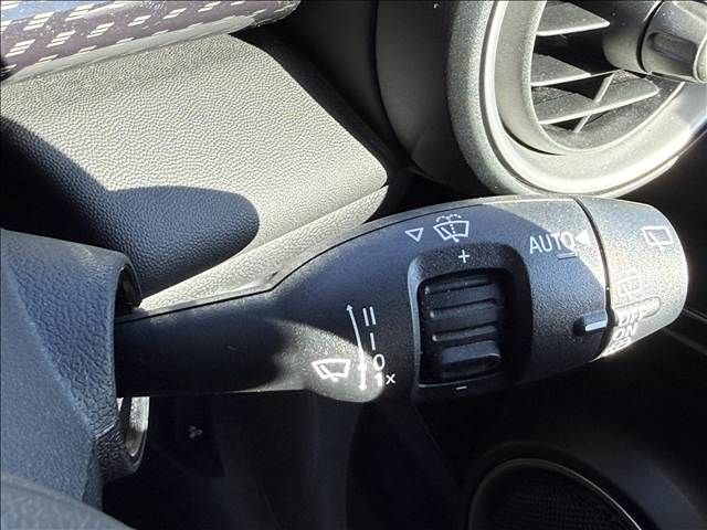 BMW MINI COOPER S 5D 2015 Image 31