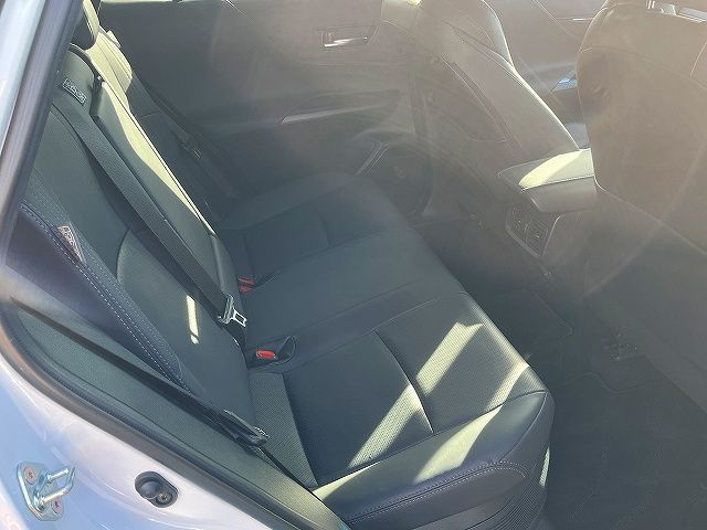 TOYOTA HARRIER HYBRID 2023 Image 31