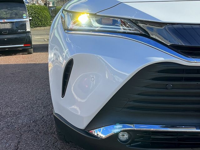 TOYOTA HARRIER HYBRID 2023 Image 31