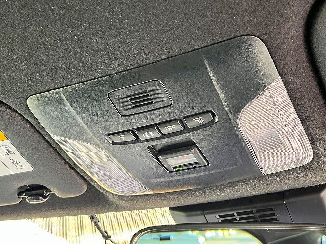 TOYOTA COROLLA TOURING HYBR 2023 Image 31