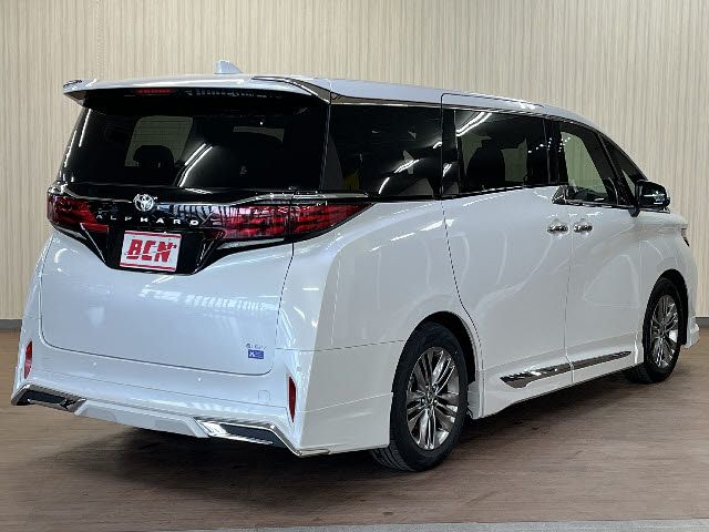 TOYOTA ALPHARD HYBRID 2025 Image 31