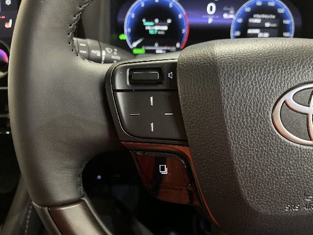 TOYOTA ALPHARD HYBRID 2025 Image 31