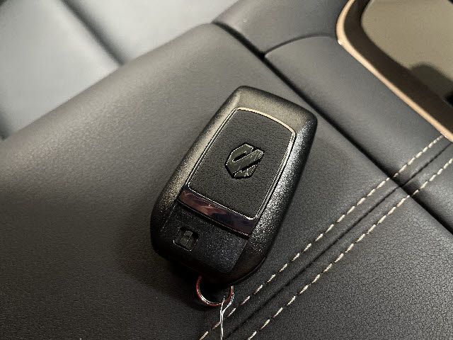 TOYOTA ALPHARD HYBRID 2025 Image 31