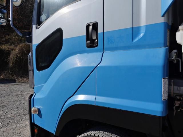 ISUZU GIGA 2017 Image 31