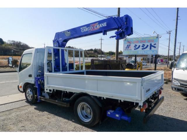 HINO DUTRO 2018 Image 31