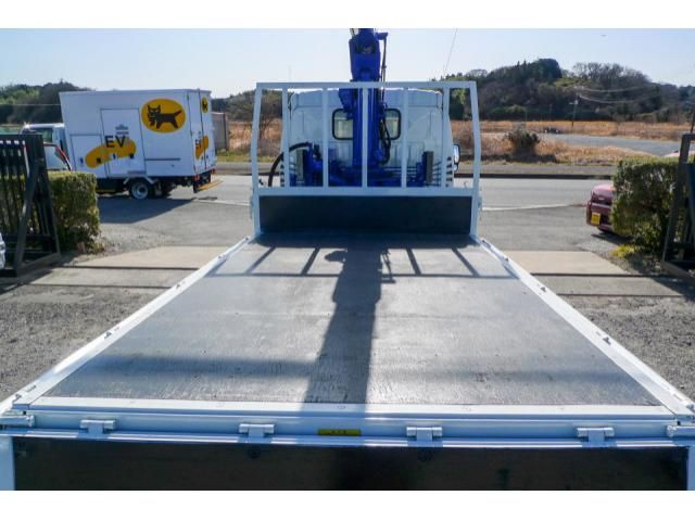 HINO DUTRO 2018 Image 31