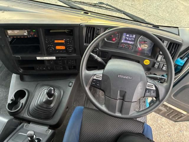 ISUZU GIGA 2016 Image 31