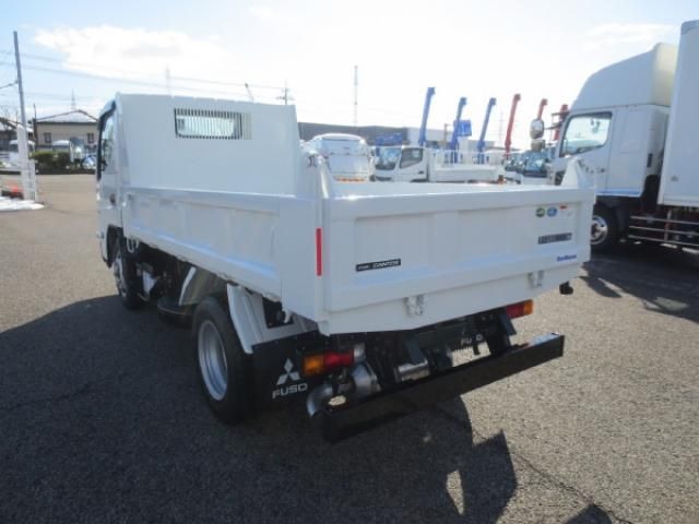 MITSUBISHI CANTER 2025 Image 31