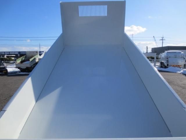 MITSUBISHI CANTER 2025 Image 31