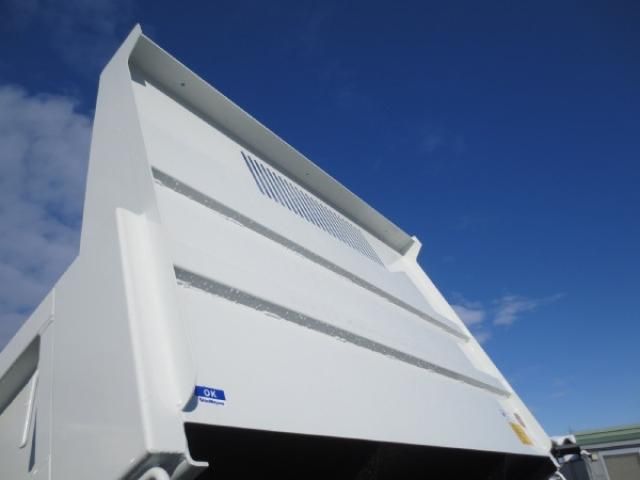 MITSUBISHI CANTER 2025 Image 31