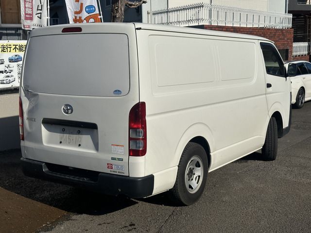 TOYOTA HIACE VAN 2WD 2019 Image 31