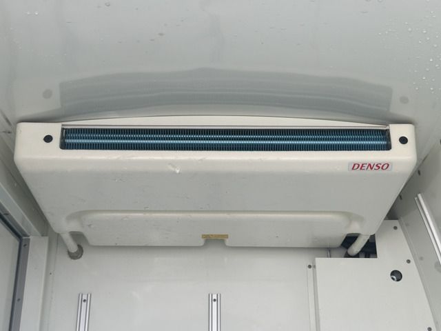 TOYOTA HIACE VAN 2WD 2019 Image 31