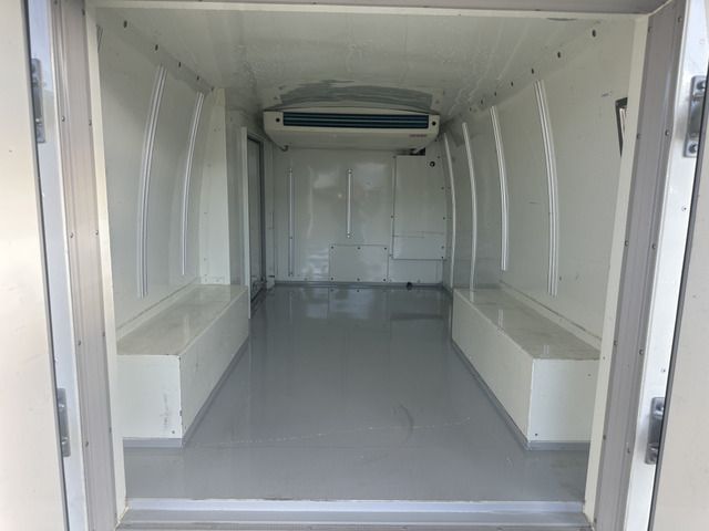 TOYOTA HIACE VAN 2WD 2019 Image 31