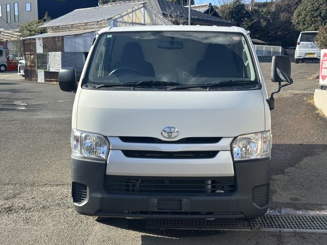 TOYOTA HIACE VAN 2WD 2019 Image 31