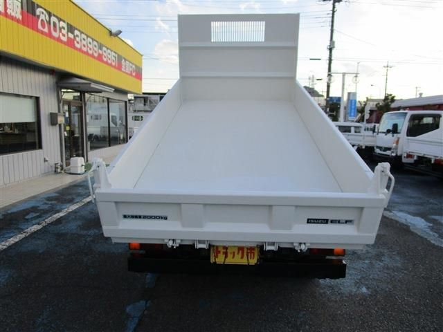 ISUZU  2015 Image 31