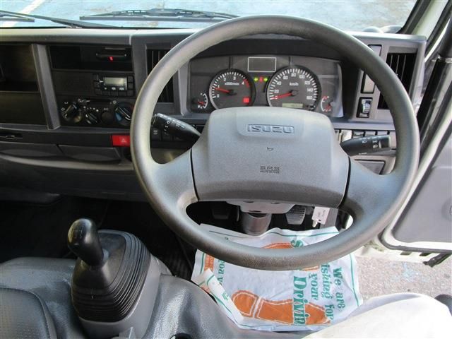 ISUZU  2015 Image 31