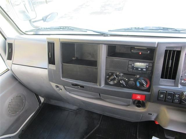 ISUZU  2015 Image 31