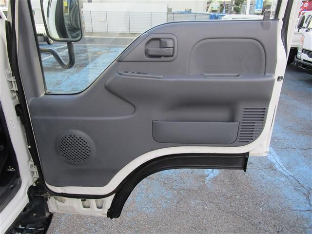 ISUZU  2015 Image 31