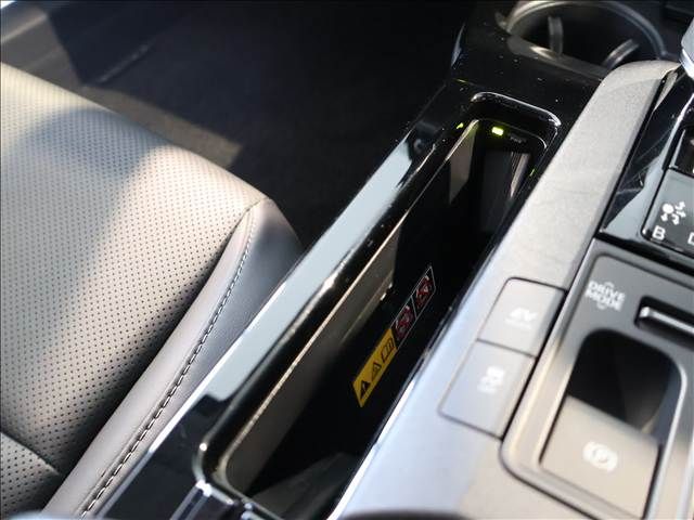 TOYOTA PRIUS 2024 Image 31