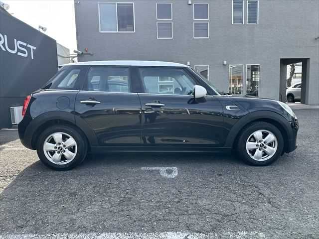 BMW MINI COOPER 5DOO 2015 Image 31