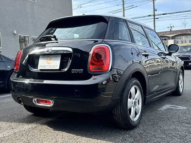 BMW MINI COOPER 5DOO 2015 Image 31