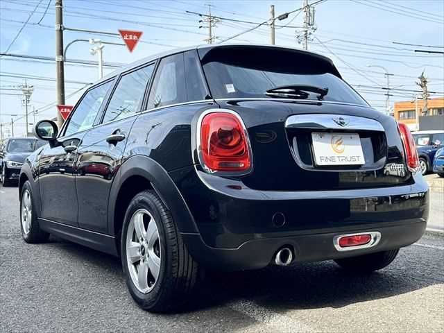 BMW MINI COOPER 5DOO 2015 Image 31