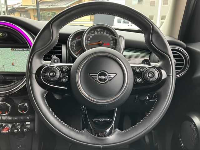 BMW MINI COOPER S 5DOOR 2019 Image 31