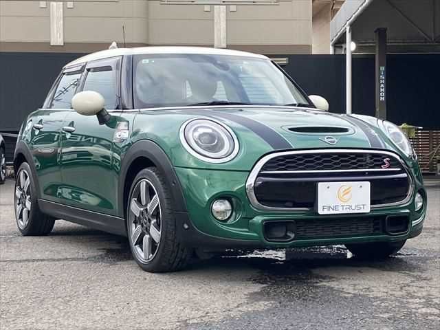 BMW MINI COOPER S 5DOOR 2019 Image 31