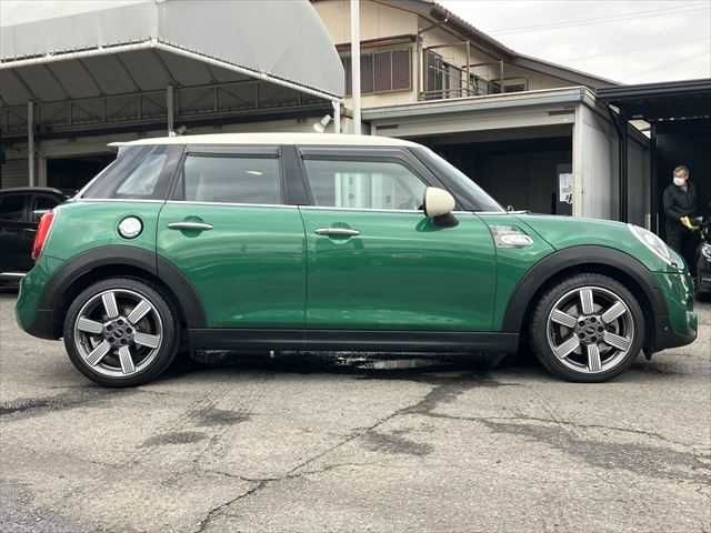 BMW MINI COOPER S 5DOOR 2019 Image 31