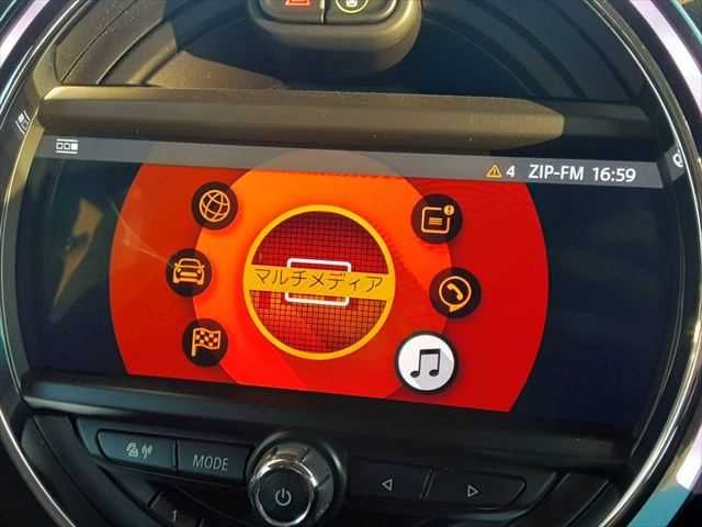 BMW MINI COOPER D 5DOOR 2019 Image 31