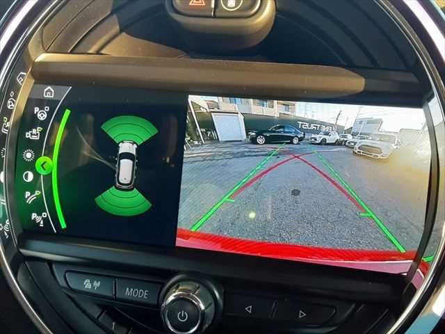 BMW MINI COOPER D 5DOOR 2019 Image 31