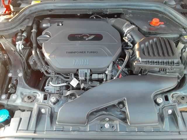 BMW MINI COOPER D 5DOOR 2019 Image 31