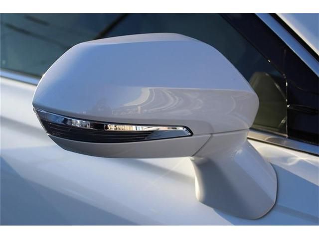 TOYOTA CROWN SEDAN HYBRID 2018 Image 31