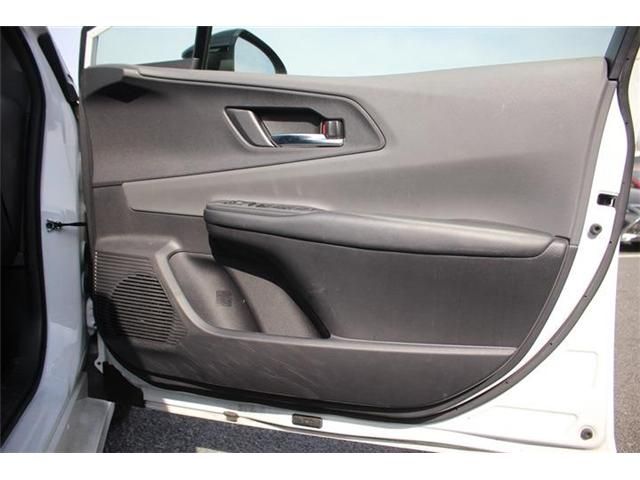 TOYOTA PRIUS 4WD 2023 Image 31