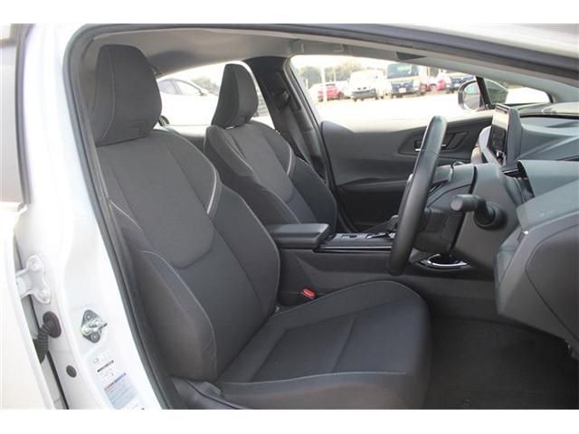 TOYOTA PRIUS 4WD 2023 Image 31