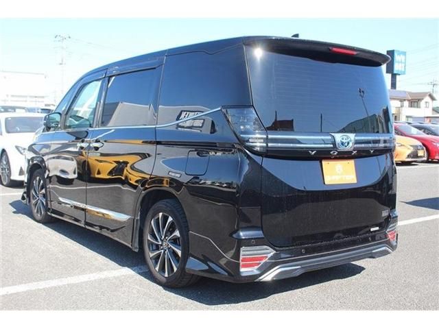 TOYOTA VOXY HYBRID 2022 Image 31