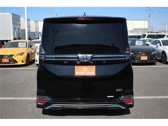 TOYOTA VOXY HYBRID 2022 Image 31